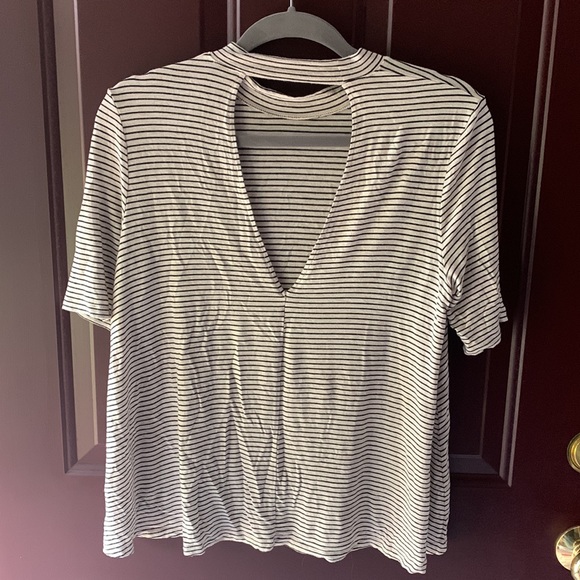 American Eagle Open Back Tee - Picture 2 of 2